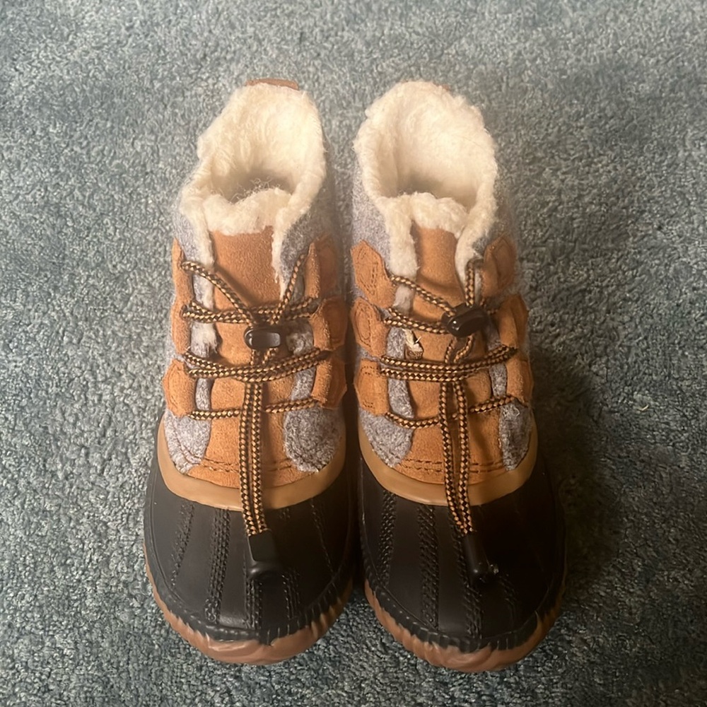 Sorel girls boots